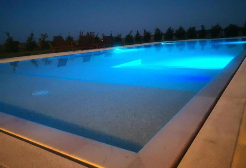 فندق Agriturismo Masseria Quaremme