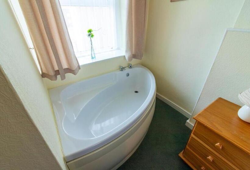 בית מלון כפרי Auld Cross Keys Inn