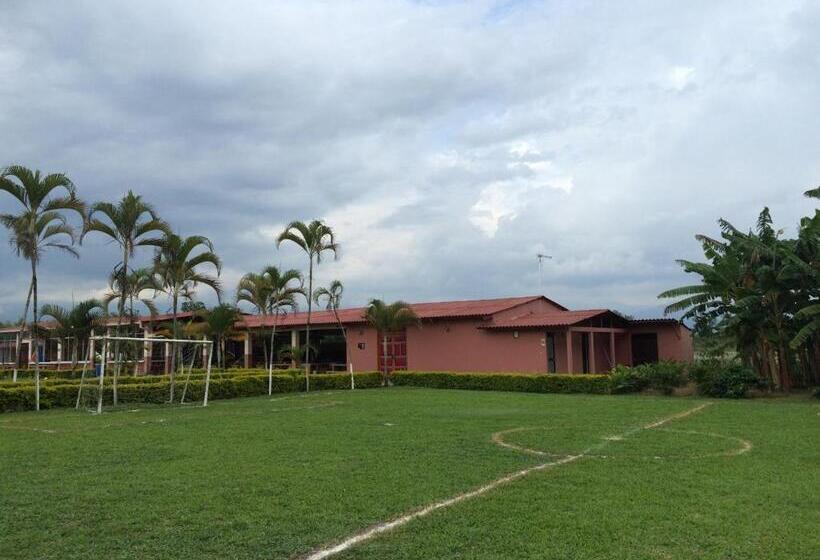 호텔 Campestre Los Tucanes