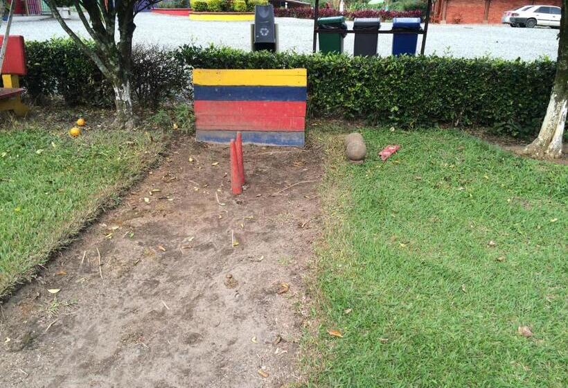 호텔 Campestre Los Tucanes