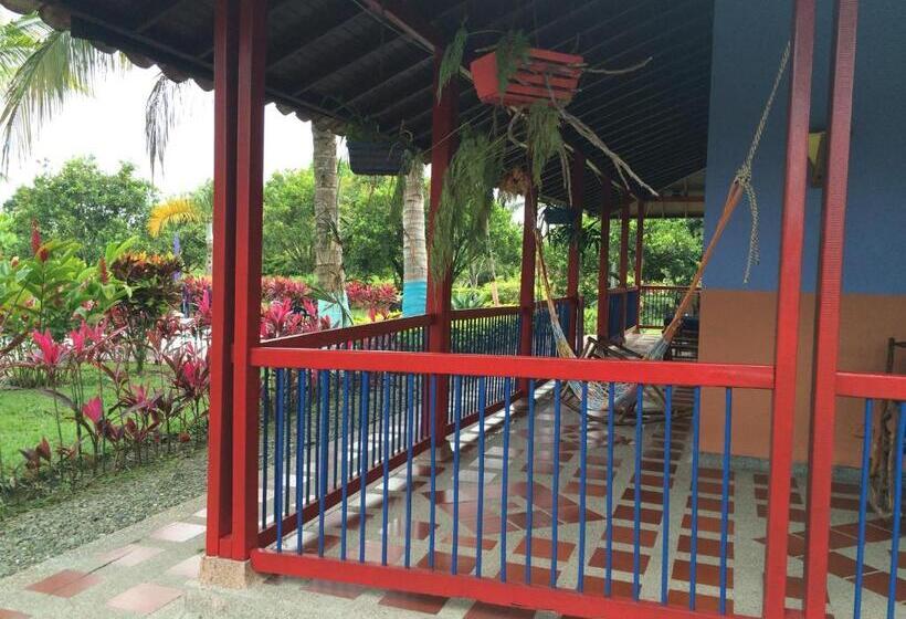 호텔 Campestre Los Tucanes