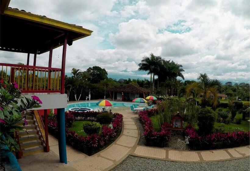 호텔 Campestre Los Tucanes