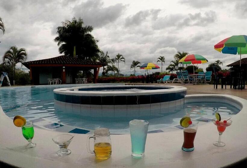 호텔 Campestre Los Tucanes