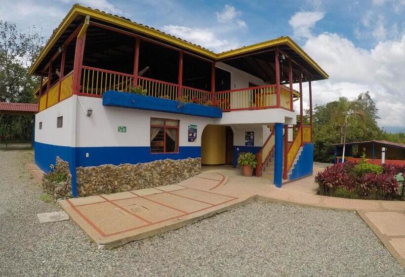 호텔 Campestre Los Tucanes