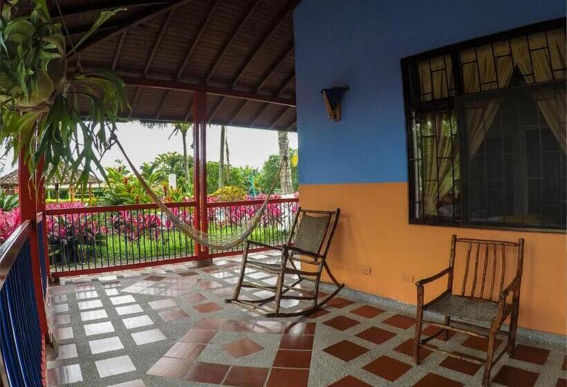 호텔 Campestre Los Tucanes