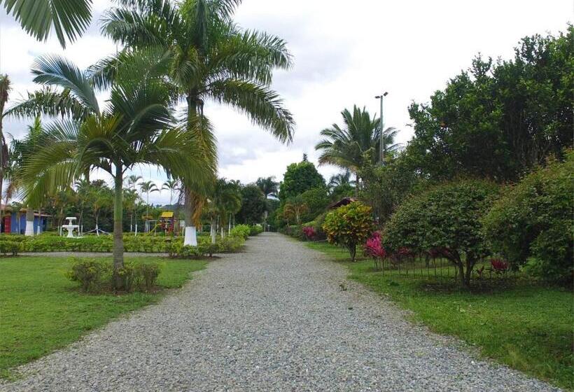 호텔 Campestre Los Tucanes