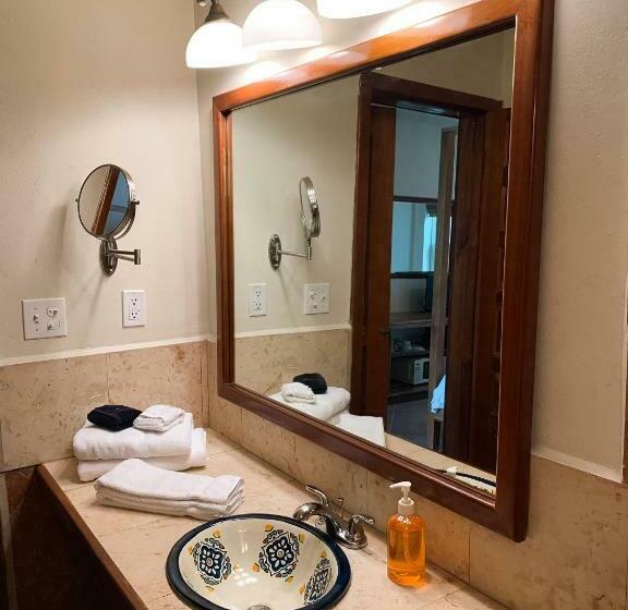 فندق Caye Casa