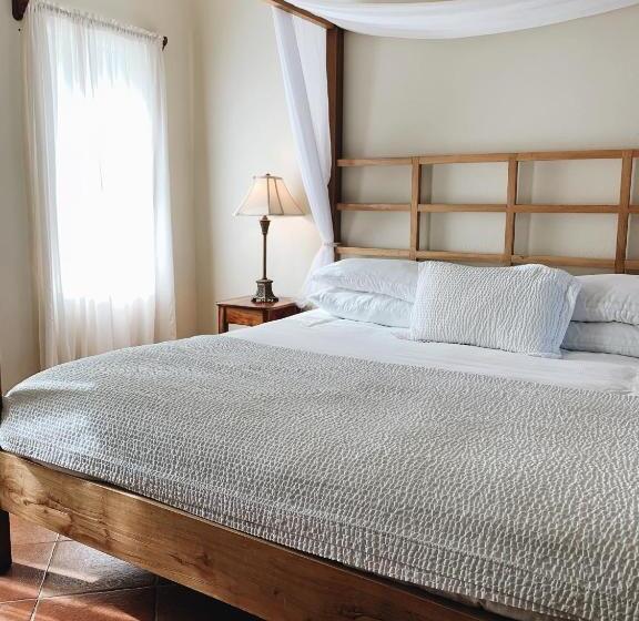 فندق Caye Casa