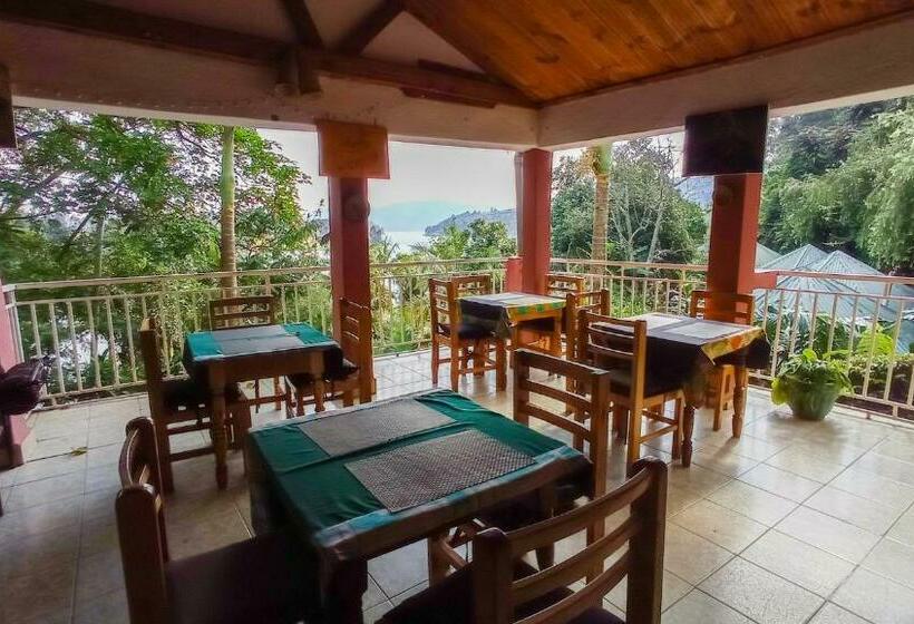 هتل Crater Bay Cottages