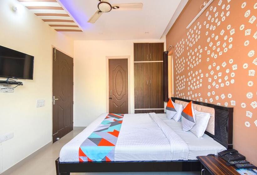 ホテル Fabexpress Bzoie Heritage