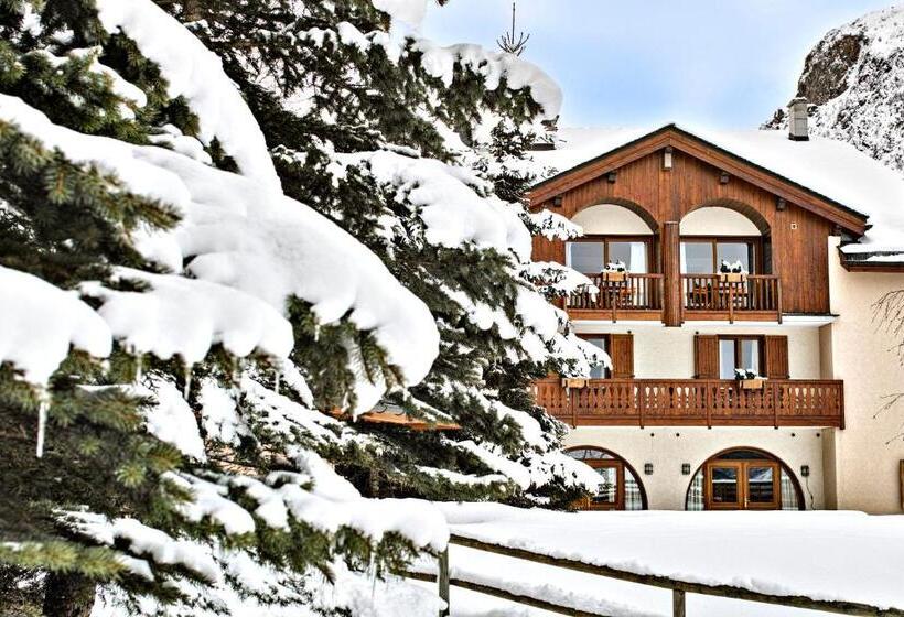 Отель Hôtel Saint Martin