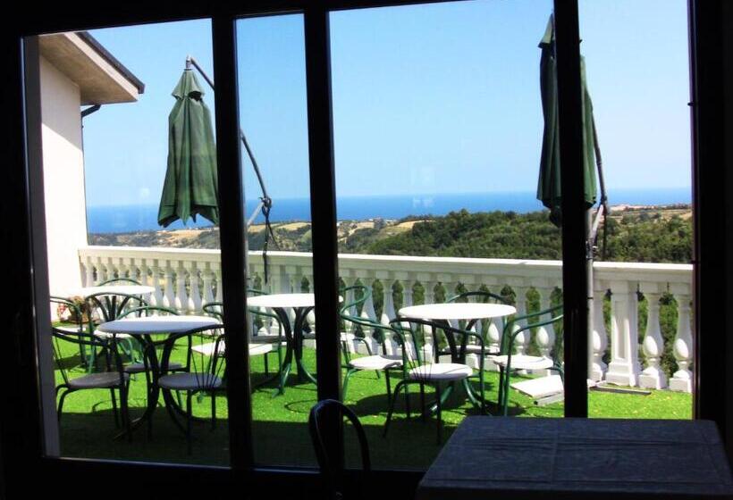 هتل Il Corbezzolo