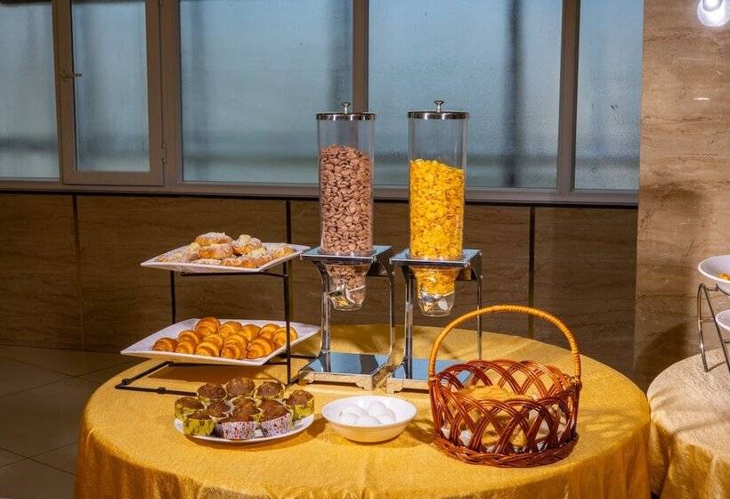 호텔 Royal Plaza Suites By Rak Rooms