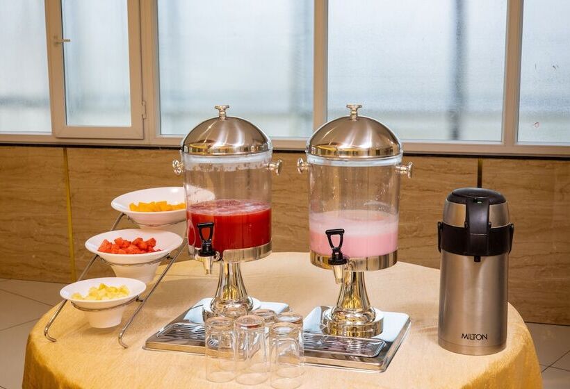 호텔 Royal Plaza Suites By Rak Rooms