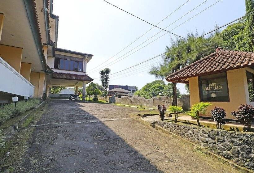 酒店 Super Oyo 90382  Sarah Sukabumi