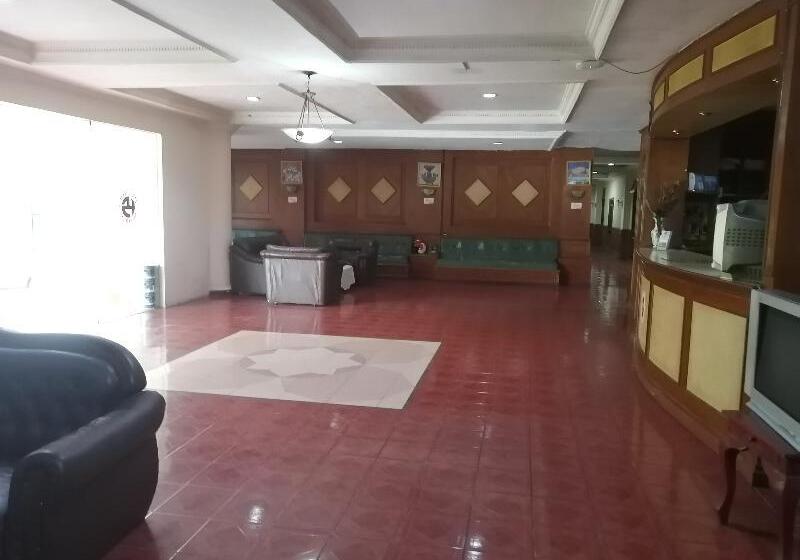 酒店 Super Oyo 90382  Sarah Sukabumi