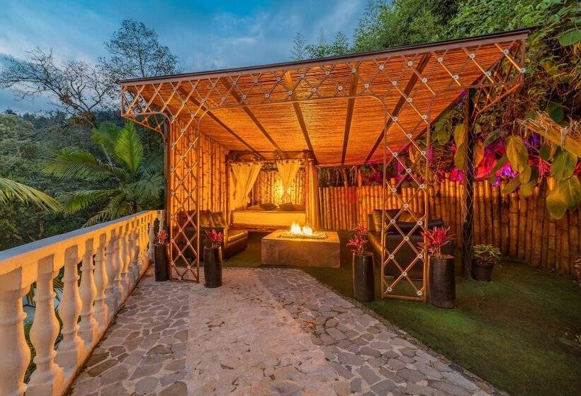 فندق The Icon Resort