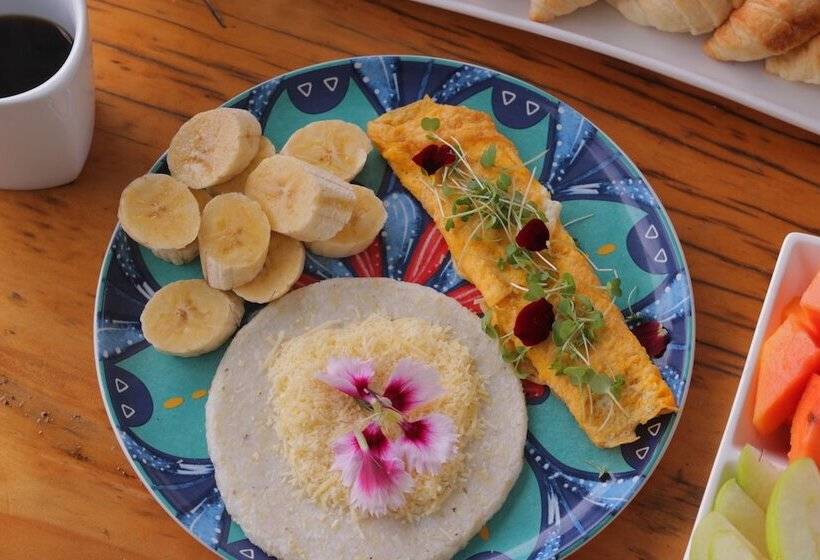 فندق The Icon Resort