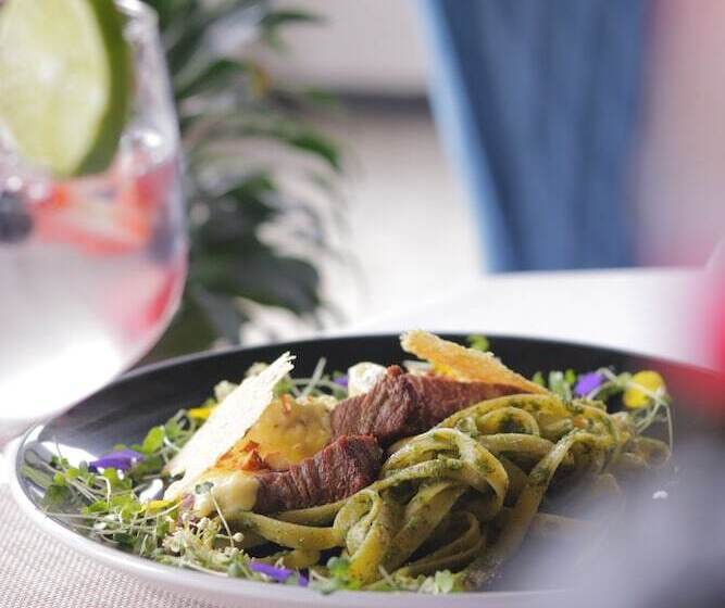 فندق The Icon Resort