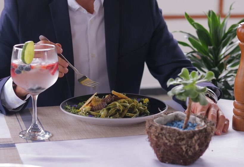 فندق The Icon Resort