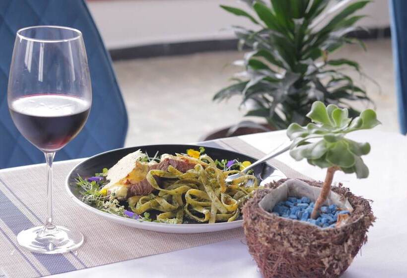 فندق The Icon Resort