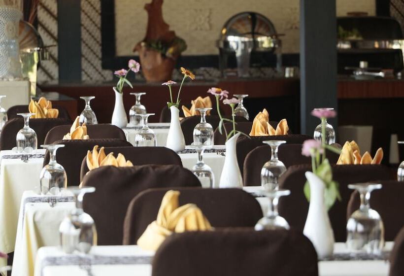 Szálloda The Jayakarta Cisarua