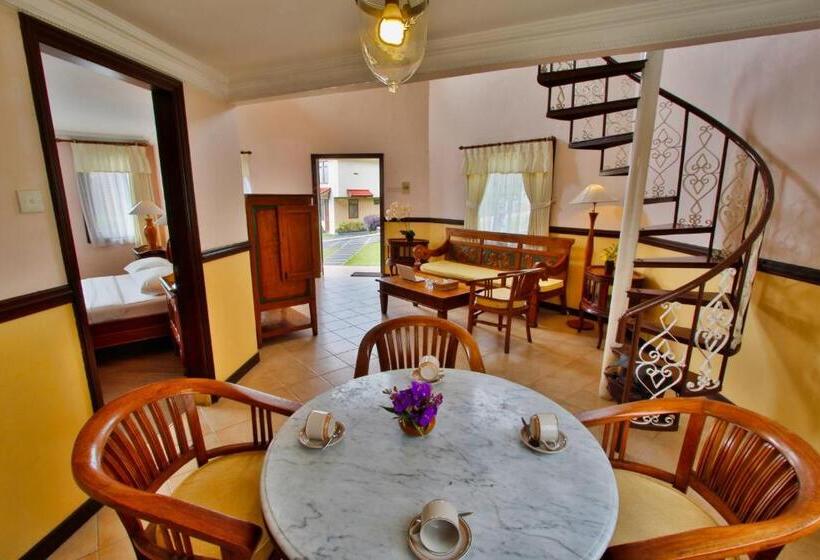 Szálloda The Jayakarta Cisarua