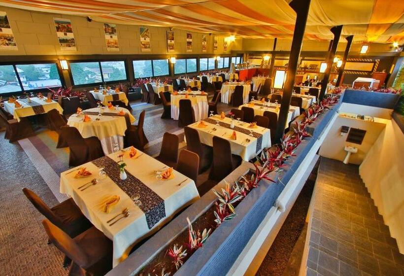 Szálloda The Jayakarta Cisarua