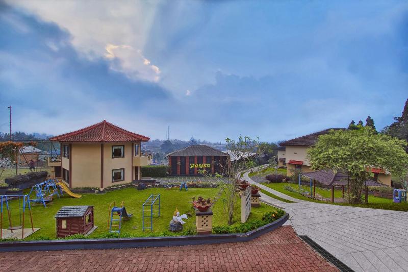 Отель The Jayakarta Cisarua