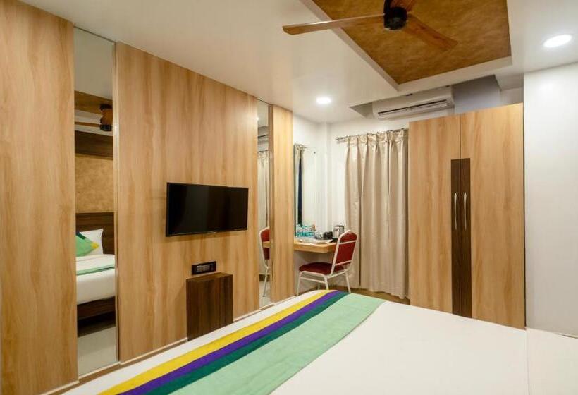 فندق Treebo Golden Swan Pammal