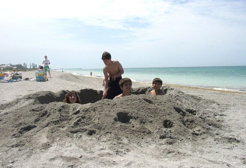 Отель Venice Villas On The Beach