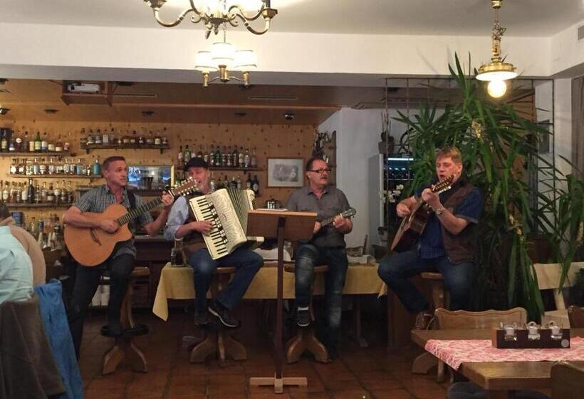 בית מלון כפרי Walser