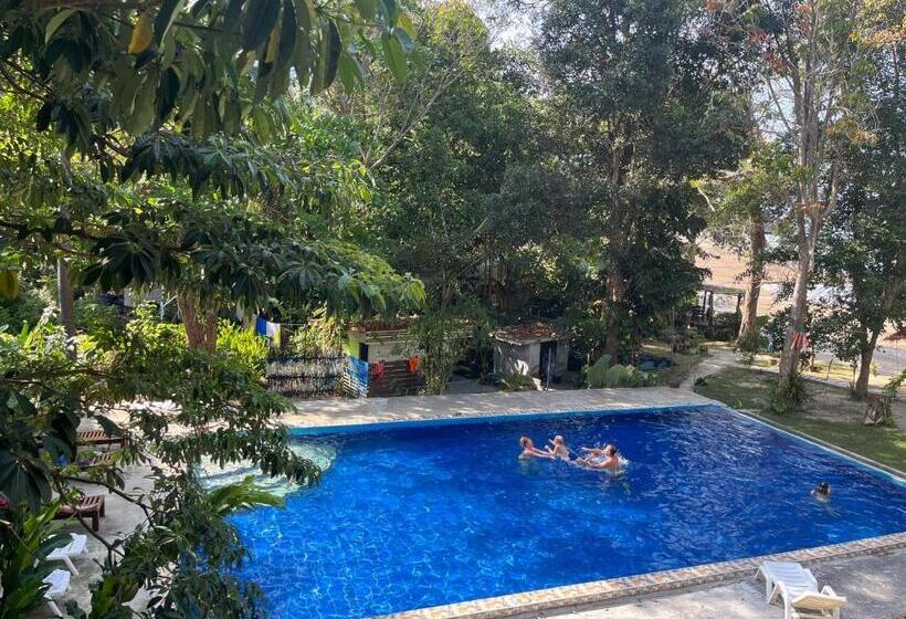 Koh Mook Garden Beach Resort