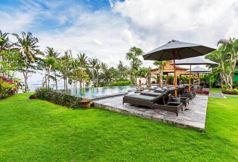 Пансион Bali Natha Beach Front