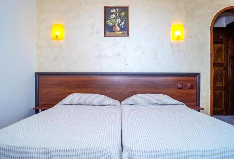 פנסיון Chrystal Guest House