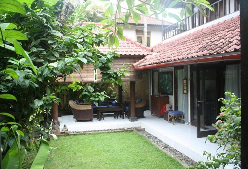 بنسيون De Puspa Residence Seminyak