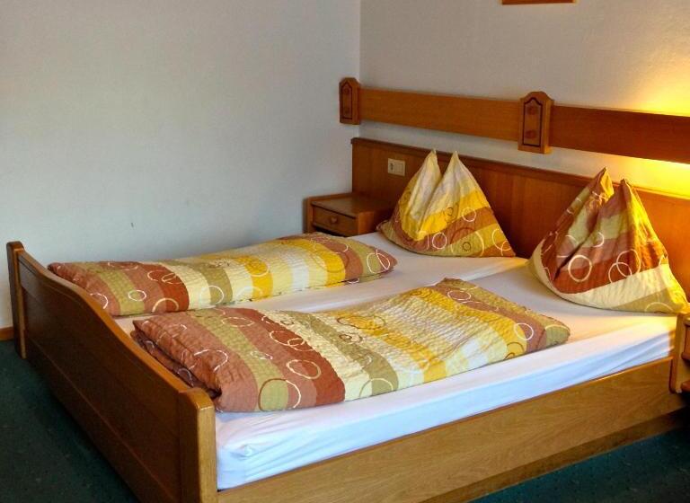 پانسیون Gasthof Gosausee