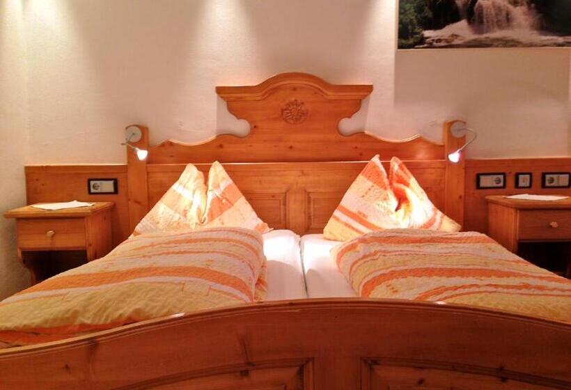 پانسیون Gasthof Gosausee