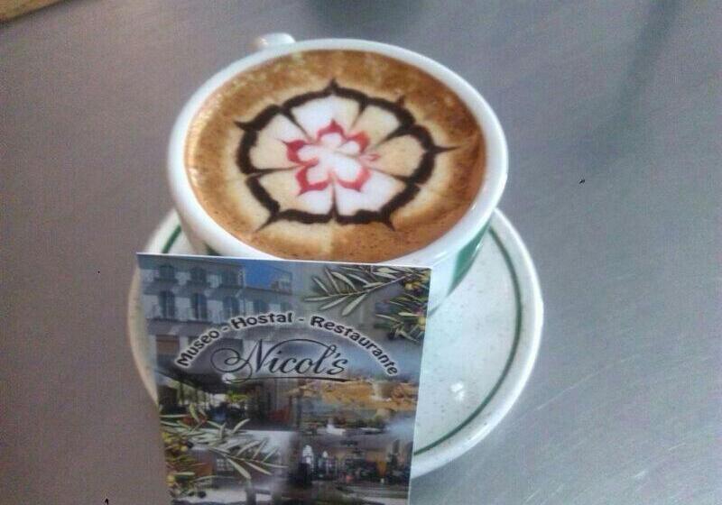 بنسيون Hostal Nicol's