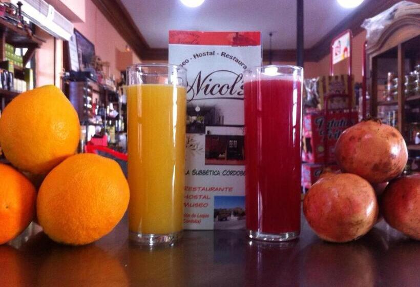 بنسيون Hostal Nicol's