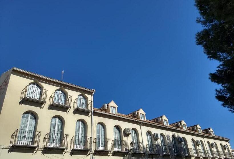 بنسيون Hostal Nicol's