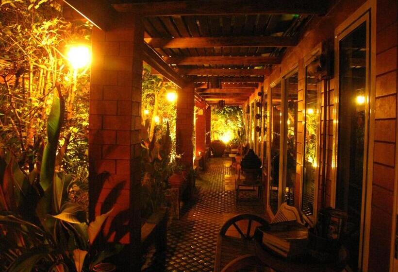 پانسیون P.y. Guest House