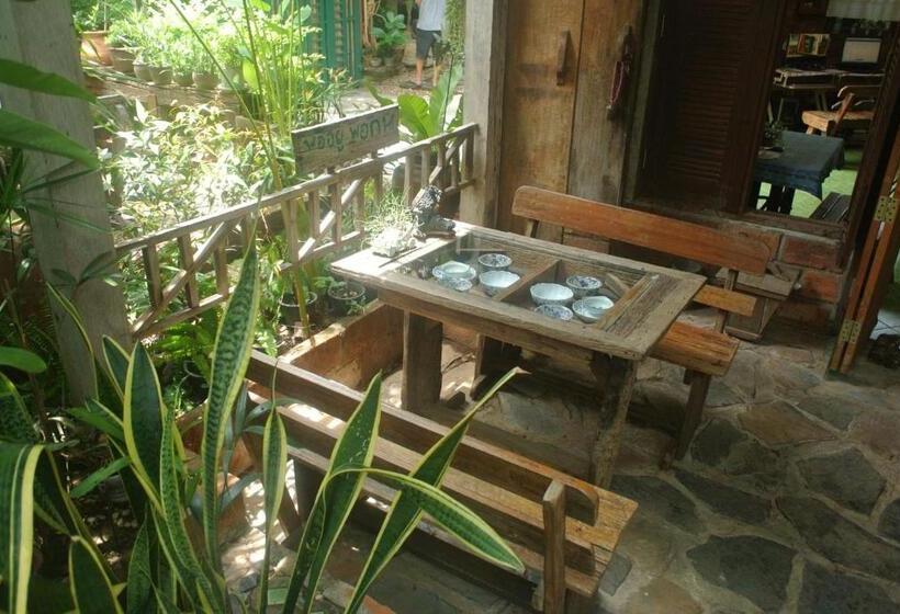 پانسیون P.y. Guest House