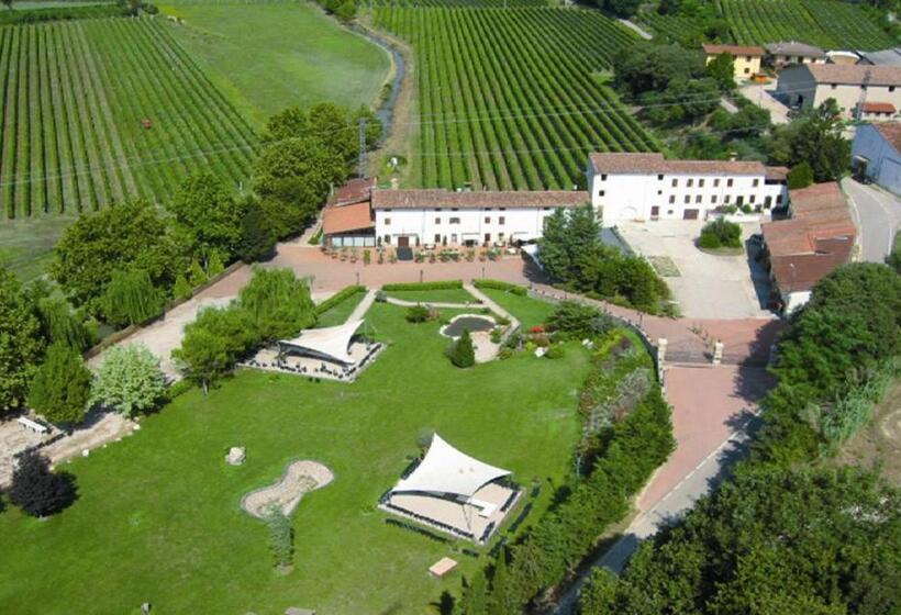 بنسيون Resort La Mola