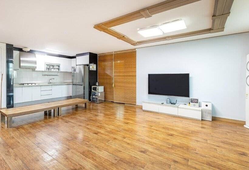 Taean Hagampo Rendezvous Pension