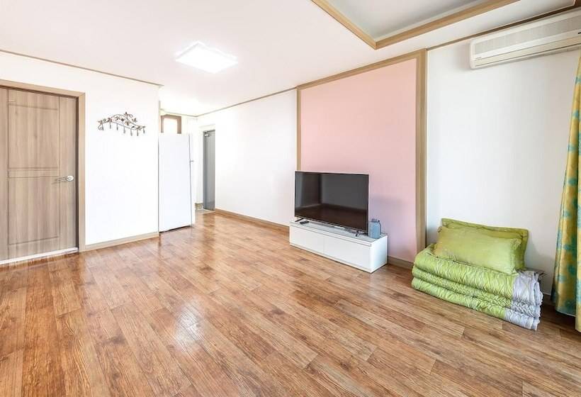 Taean Hagampo Rendezvous Pension