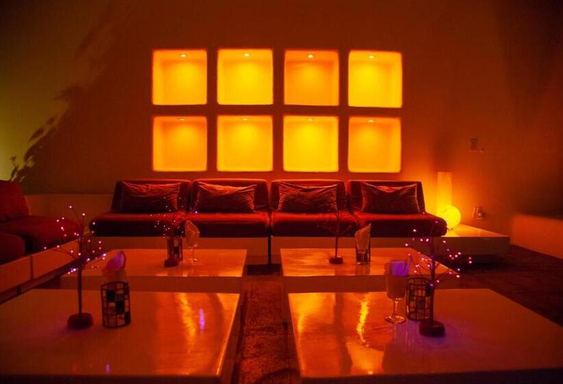 Tentaciones Hotel & Lounge Pool Adults Only