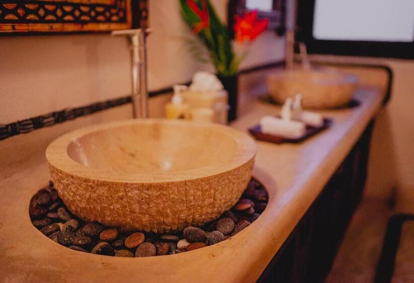 Tentaciones Hotel & Lounge Pool Adults Only