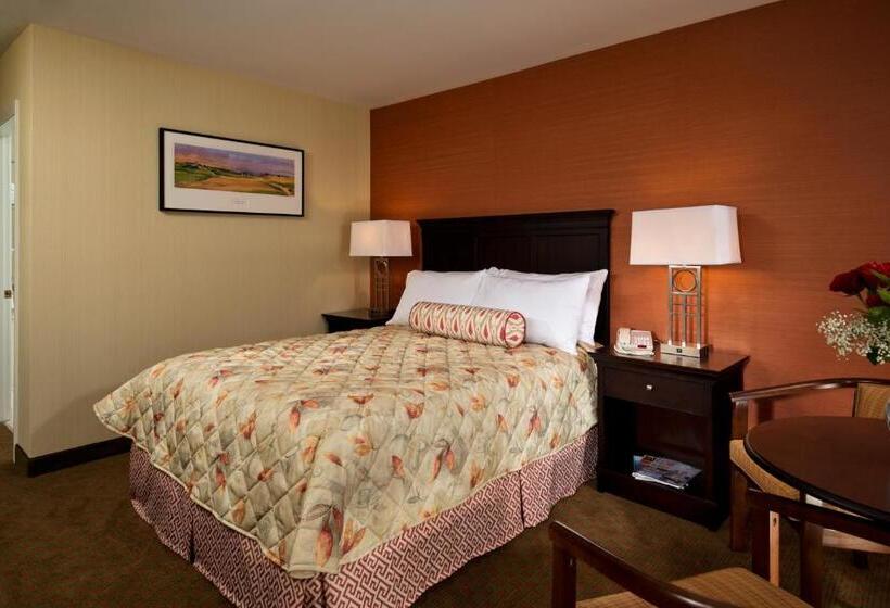 Wellfleet Motel & Lodge