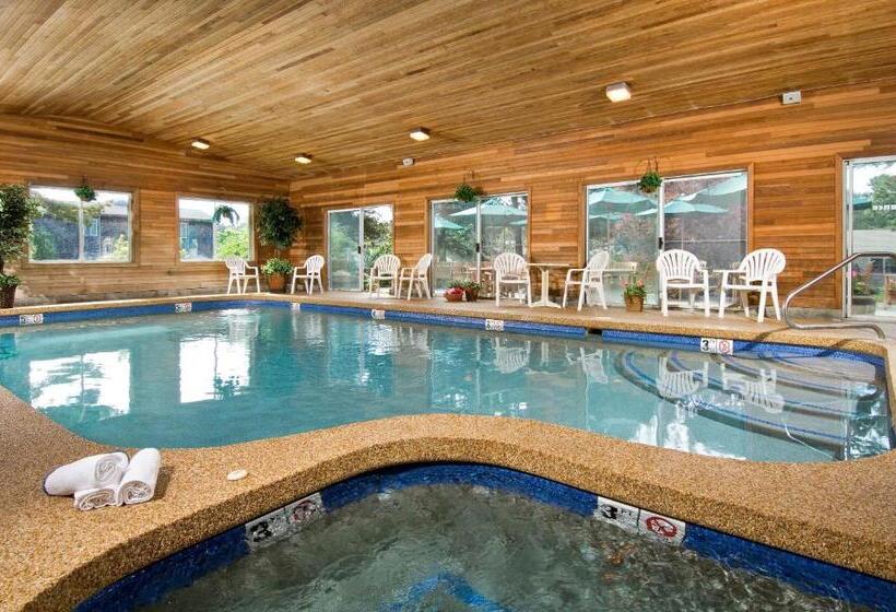 Wellfleet Motel & Lodge